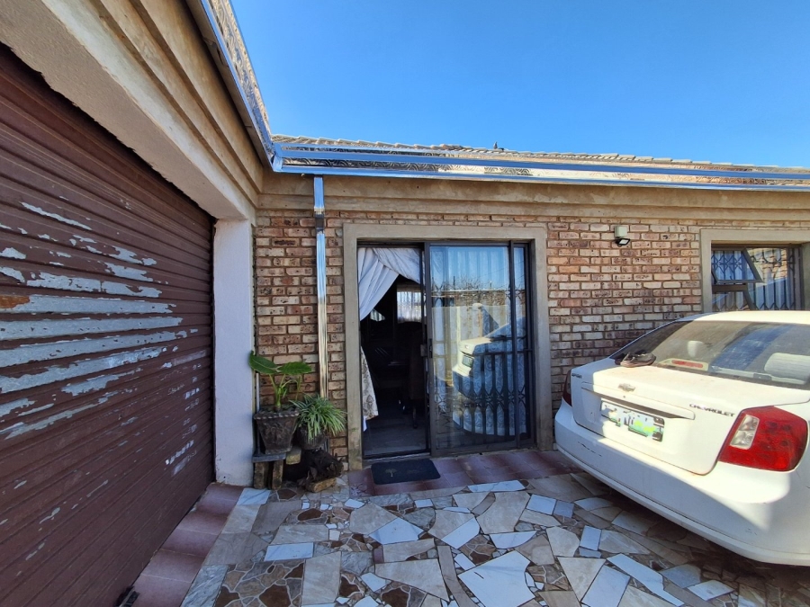 3 Bedroom Property for Sale in Ikageng North West